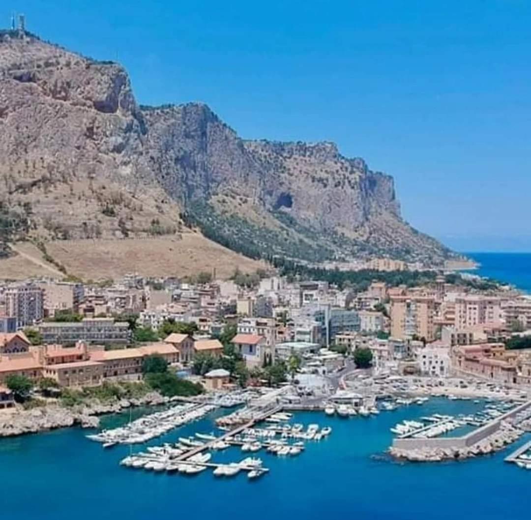 La Trinacria Mare Apartment